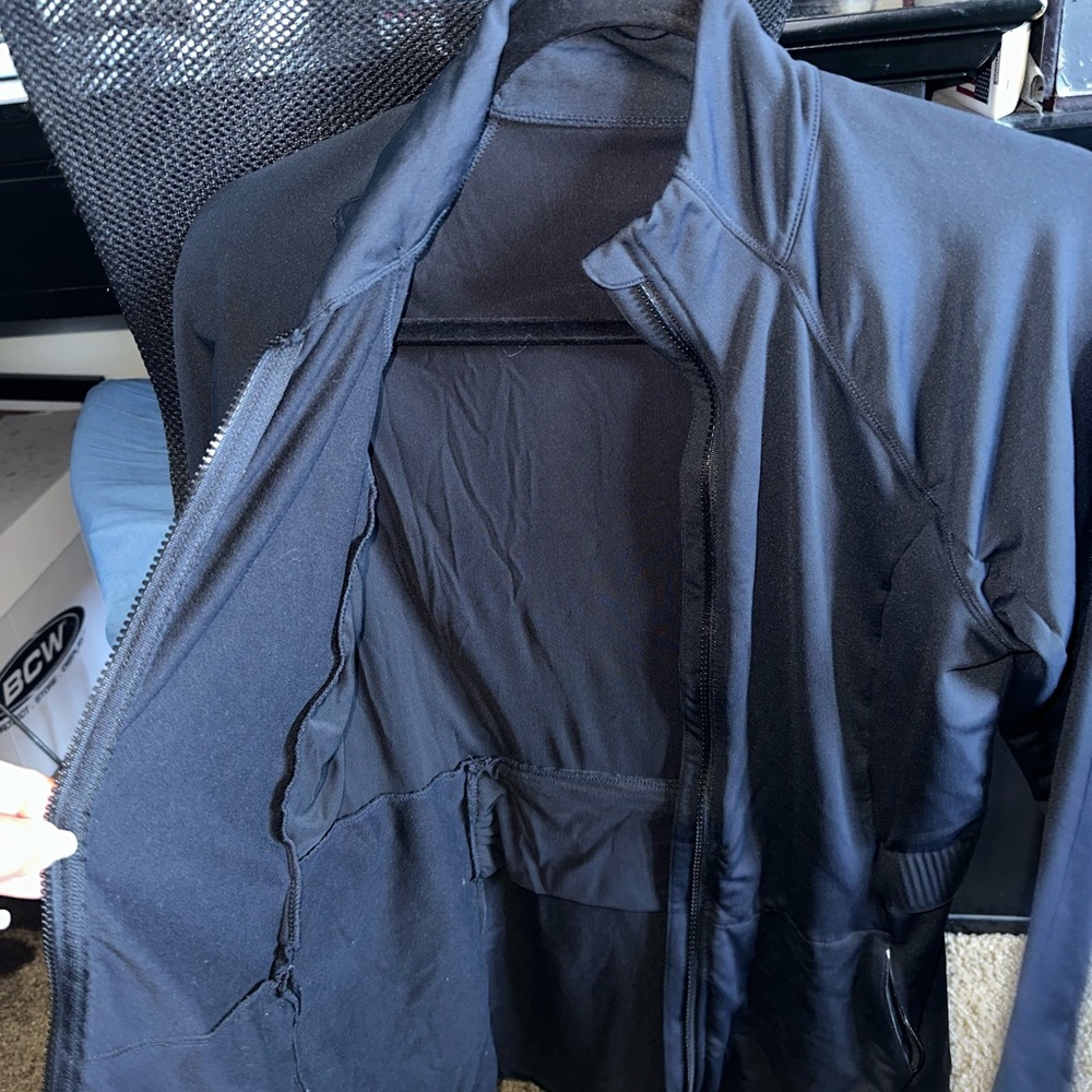 Fabletics Medium Black Women’s workout Black Sporty Jacket - Picture 2 of 10